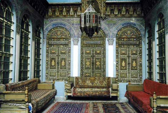 Damascus_InsideUmayyadMosque1.jpg - Inside Umayyad Mosque Prayers Hall, Damascus, Syria